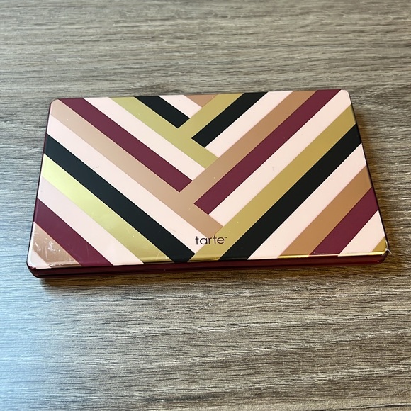 Tarte Glamour Eyeshadow Palette - Bold and Neutral Hues